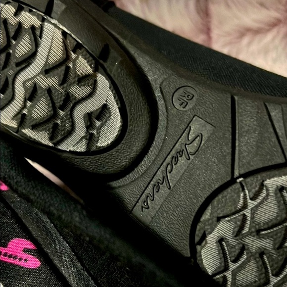 Skechers Black Slip-On Loafers for Everyday Comfort - Picture 16 of 16